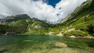 Wielkie kary za kąpiele w Tatrach. Ale regulamin nie zawsze tego zabrania