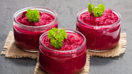 Keczup z buraków jest wolny od glutenu i sztucznych dodatków. 