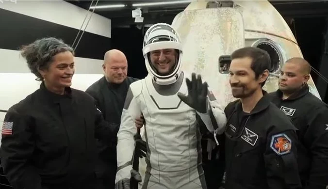 Sławosz Uznański-Wiśniewski wylądował. Polski astronauta wrócił na Ziemię
