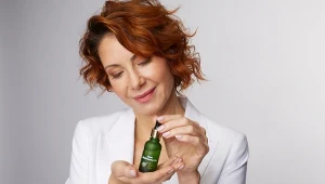 Odkryj, jak profesjonalny kurs jogi twarzy może wyposażyć Cię w skuteczne narzędzia do codziennej, świadomej pielęgnacji