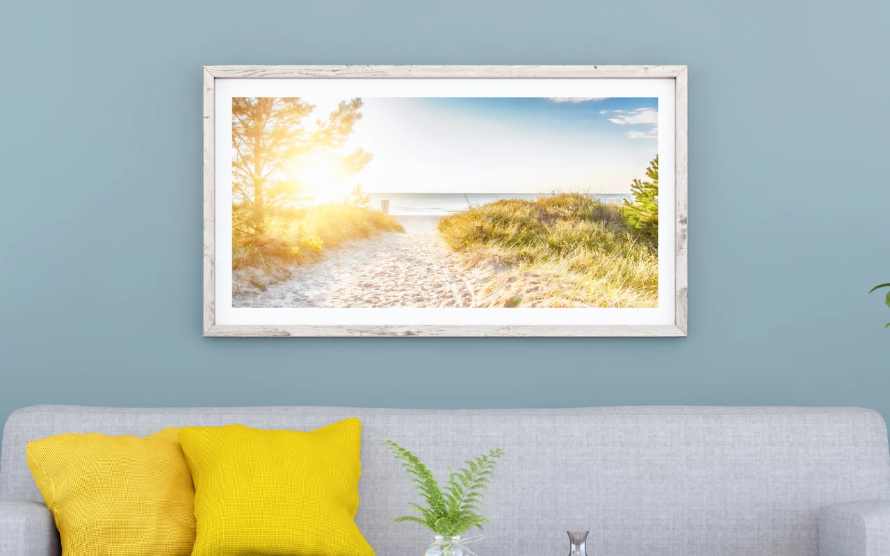 Zwykłe zdjęcie z wakacji może stać się piękną dekoracją do salonu w stylu coastal