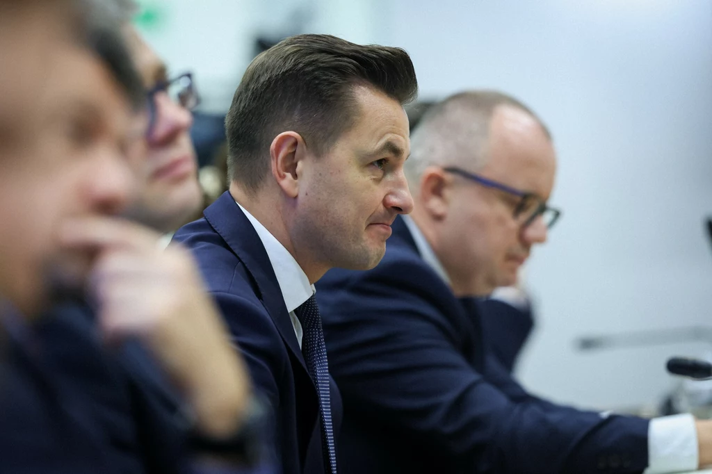 Na pierwszym planie wiceminister sprawiedliwości Arkadiusz Myrcha; na drugim - minister sprawiedliwości i prokurator generalny Adam Bodnar Na pierwszym planie wiceminister sprawiedliwości Arkadiusz Myrcha; na drugim - minister sprawiedliwości i prokurator generalny Adam Bodnar