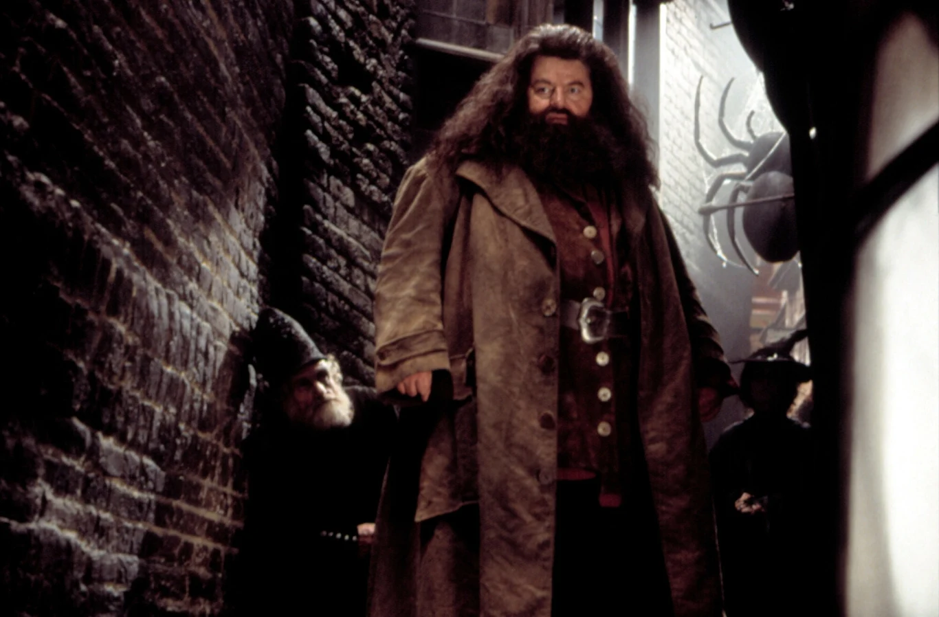Robbie Coltrane jako Hagrid w filmie "Harry Potter i Komnata Tajemnic" Robbie Coltrane jako Hagrid w filmie "Harry Potter i Komnata Tajemnic"