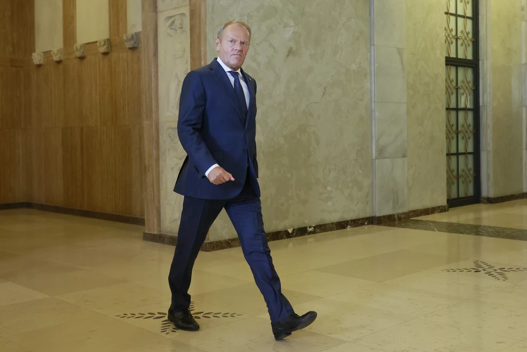 Tusk reaguje na ułaskawienie Bąkiewicza. Wspomniał o Nawrockim