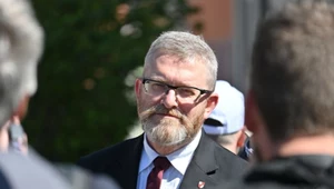 Senat przyjął uchwałę potępiającą ostatnie wypowiedzi Grzegorza Brauna