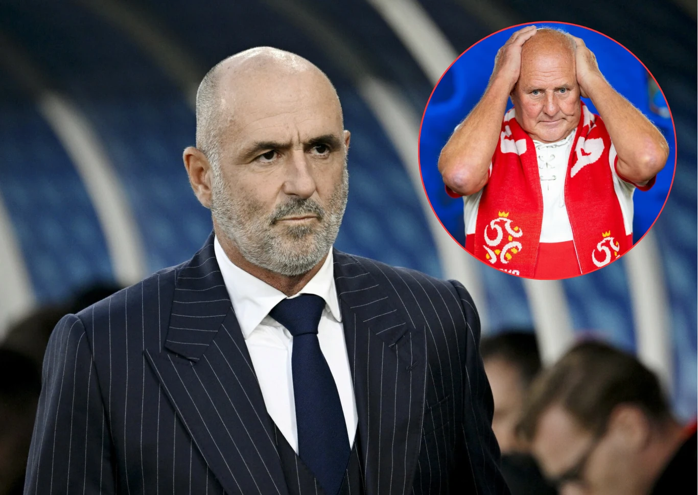 Michał Probierz, Jan Tomaszewski Mężczyzna w eleganckim garniturze i pod krawatem znajduje się na stadionie sportowym, w kadrze widoczne jest poważne wyrażenie twarzy. W prawym górnym rogu umieszczone jest koło z wizerunkiem innego mężczyzny, który trzyma ręce na głowie i nosi biało-c...