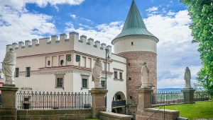 To miasto jest nazywane małym Krakowem. Kiedyś było stolicą Polski?