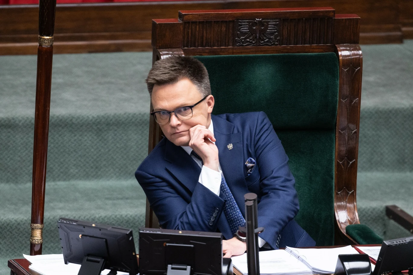 Najnowszy sondaż Radia ZET ujawnia stosunek Polaków wobec Szymona Hołowni Najnowszy sondaż Radia ZET ujawnia stosunek Polaków wobec Szymona Hołowni