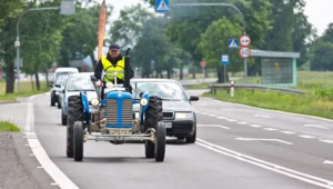 Prawo jazdy kat. B+E pozwala na wiele. Kierowcy nie wiedzą o tych możliwościach