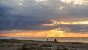 Piękne i kameralne uzdrowisko nad Bałtykiem. Nie ma tu tłumów, jak w Kołobrzegu