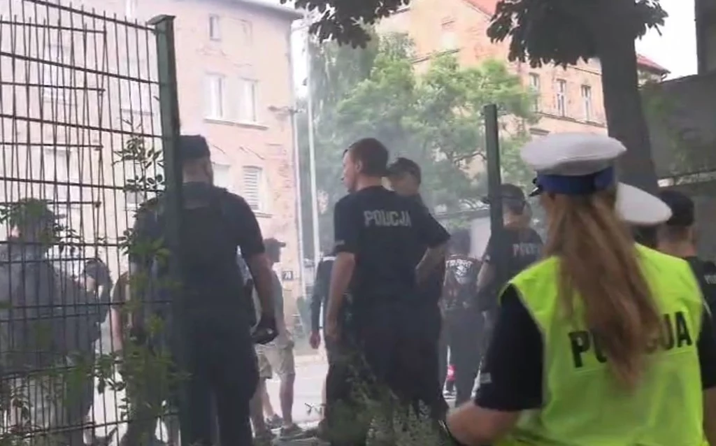 Zbiegowisko pod pensjonatem w Wałbrzychu