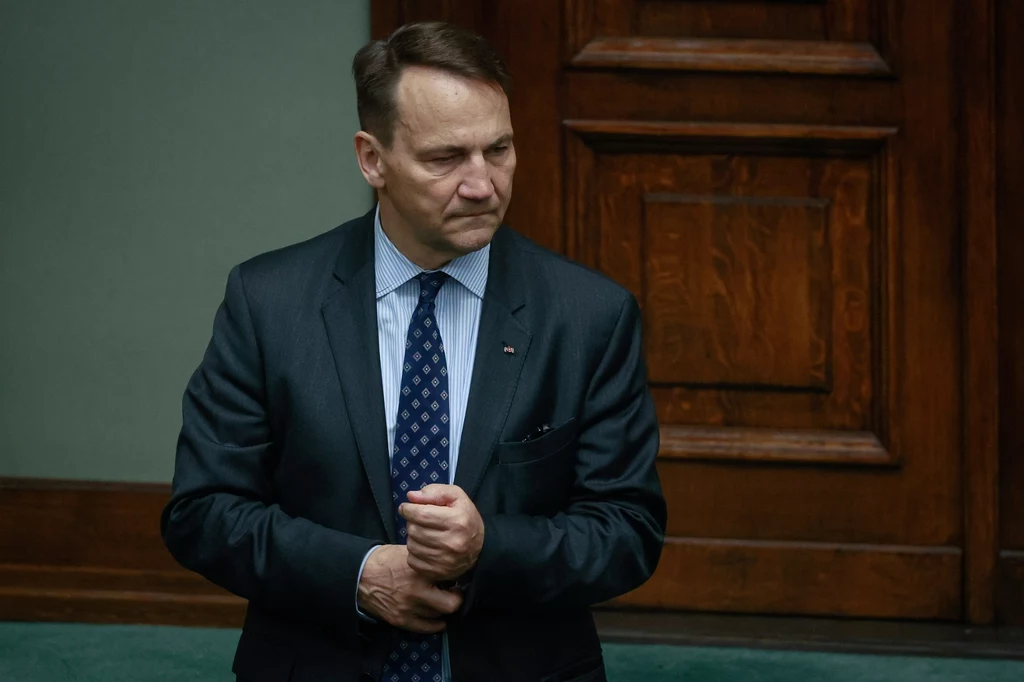 Sikorski stanowczo po słowach przedstawiciela Kremla. Zadał proste pytanie