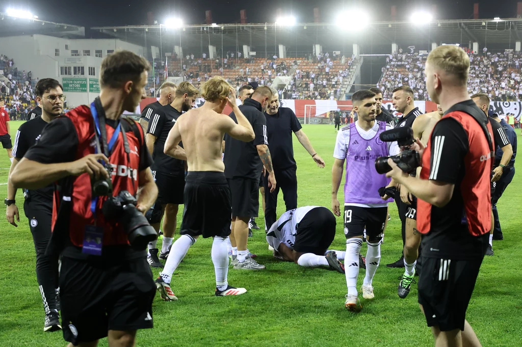 Po meczu Aktobe - Legia jeden z zawodników "Wojskowych" padł ofiarą ataku Po meczu Aktobe - Legia jeden z zawodników "Wojskowych" padł ofiarą ataku