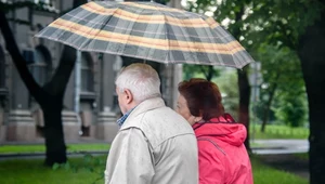 Rząd waloryzuje emerytury 2026. Sprawdź, o ile wzrosną twoje świadczenia
