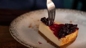 Zjedli "sernik singapurski" w nowej restauracji. Efektem masowe zatrucie
