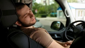 Drzemka na parkingu w Niemczech skończyła się mandatem. Pech Polaka
