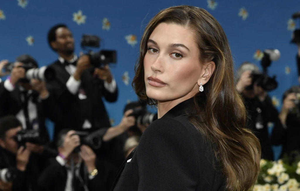 Hailey Bieber słynie ze świetnego wyczucia trendów Hailey Bieber słynie ze świetnego wyczucia trendów