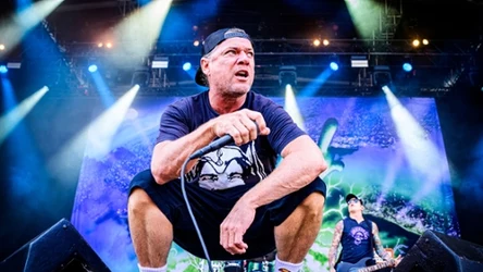 Whitfield Crane stoi na czele Ugly Kid Joe