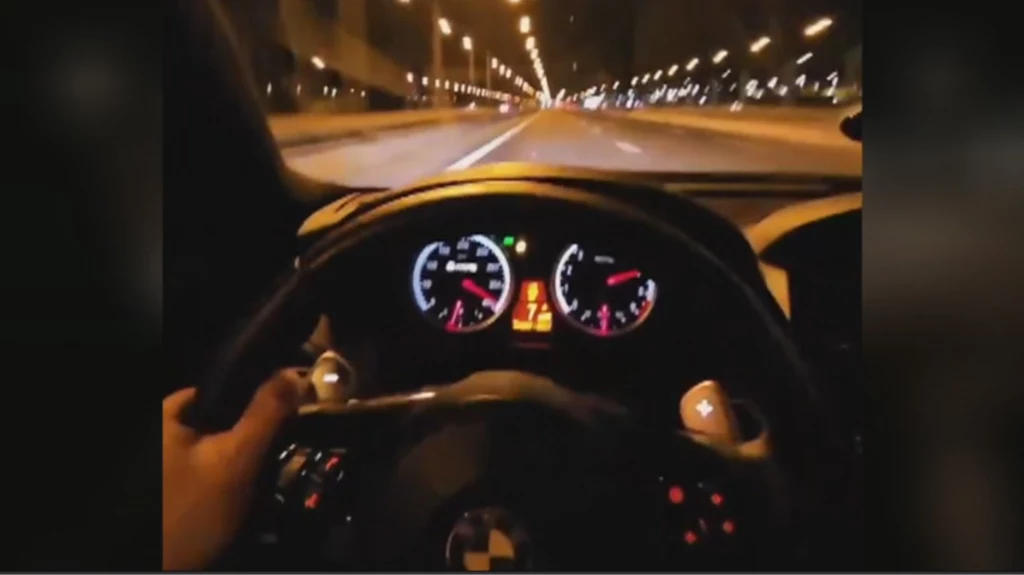 Kierowca bmw pędził ulicami Warszawy z prędkością 350 km/h Kierowca bmw pędził ulicami Warszawy z prędkością 350 km/h