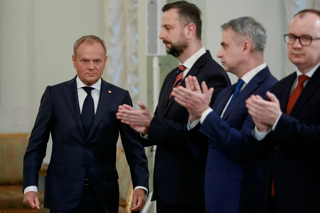 Rekonstrukcja rządu. Sondaż ujawnia nastawienie Polaków Rekonstrukcja rządu. Sondaż ujawnia nastawienie Polaków