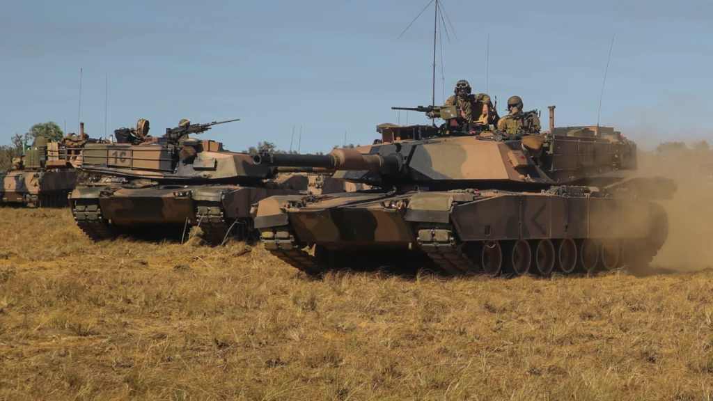 Australia obiecała Ukrainie dziesiątki czołgów M1 Abrams. Pierwsze z nich trafiły w ręce Ukraińców Australia obiecała Ukrainie dziesiątki czołgów M1 Abrams. Pierwsze z nich trafiły w ręce Ukraińców