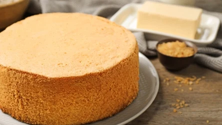 Biszkopt genueński jest świetną bazą do ciast z kremem 