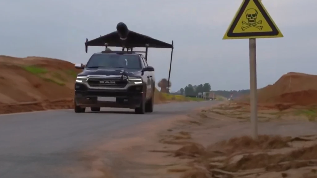 Rosjanie wykorzystują pickupy Dodge RAM do realizacji ataków na Ukrainę