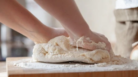 Na Podkarpaciu, zwłaszcza w Bieszczadach, do dziś robi się je jako zamiennik chleba.