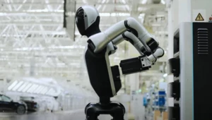 Tego robota nic nie powstrzyma. Pracuje 24h i sam zmienia sobie baterie