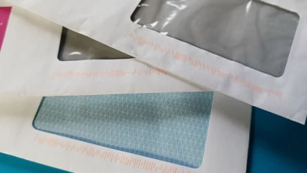 Koperty z okienkiem stanowią problem przy segregacji śmieci