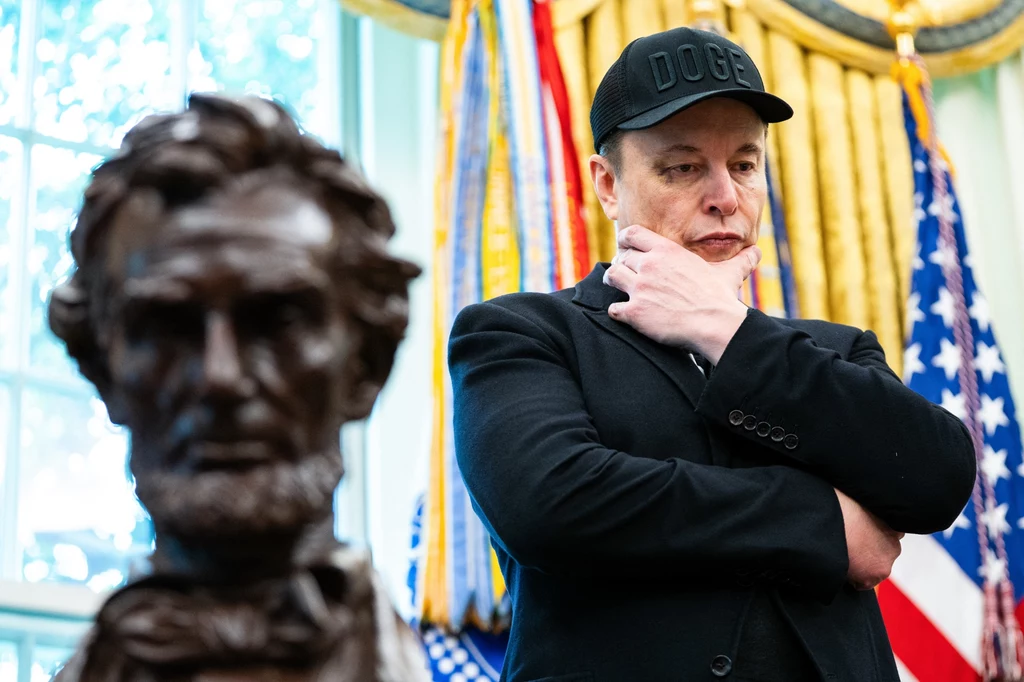 Elon Musk będzie odsunięty od udziału w tworzeniu Złotej Kopuły - systemu antyrakietowego dla USA?