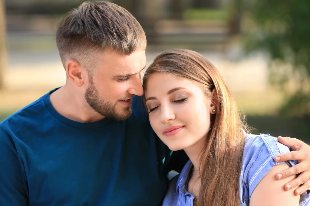 Psycholog zdradza, jakie słowa świadczą o prawdziwym zaufaniu w związku Psycholog zdradza, jakie słowa świadczą o prawdziwym zaufaniu w związku