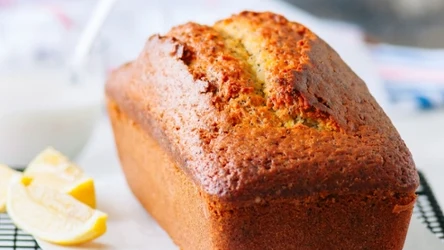 Ciasto cytrynowe łączy słodki i kwaskowaty smak