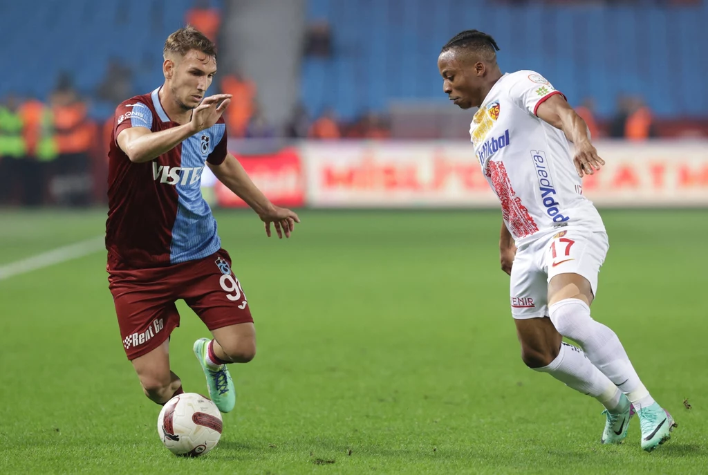 Toni Teklić (z lewej) nie przebił się w Trabzonsporze Toni Teklić (z lewej) nie przebił się w Trabzonsporze