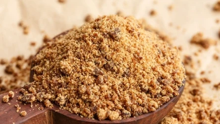 Możesz słodzić kawę, używać do wypieków - jest zdrowszy od cukru. 