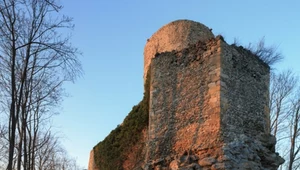 Ten zamek ma ponad 850 lat. Jest najstarszy w Polsce