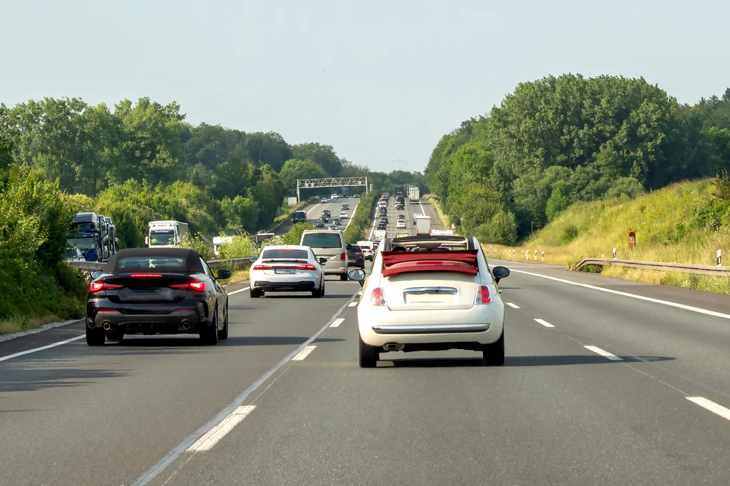 Od 1 października nowe przepisy w Connecticut. Koniec z jazdą lewym pasem Od 1 października nowe przepisy w Connecticut. Koniec z jazdą lewym pasem
