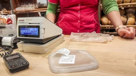 Podatek tłuszczowy. Branża mięsna krytykuje propozycję Lewicy: Ceny poszybują w górę