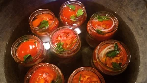 Pasteryzacja zabezpiecza przetwory przed pleśnią i bakteriami.