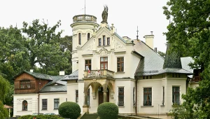 Ten okazały pałac noblista dostał w prezencie. Mieszkał tu tylko latem