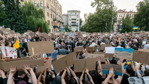 Wrze po decyzji Zełenskiego. Fala protestów w ukraińskich miastach 