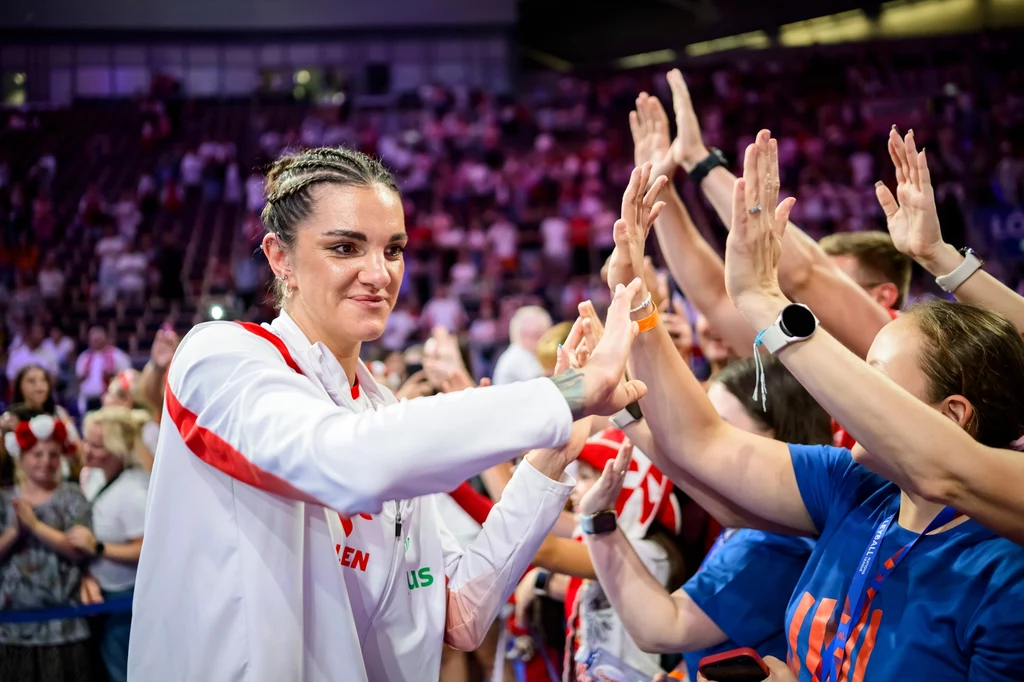 Malwina Smarzek i podziękowania od kibiców Malwina Smarzek i podziękowania od kibiców