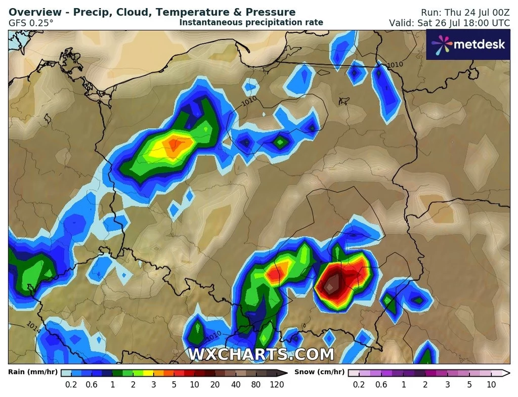 W sobotę na najgroźniejsze burze trzeba się przygotować na południowym wschodzie kraju Mapa Polski z prognozą opadów atmosferycznych i zachmurzenia, uwydatniająca intensywne strefy burzowe oraz obszary silnych opadów deszczu oznaczone kolorami od niebieskiego do czerwonego.