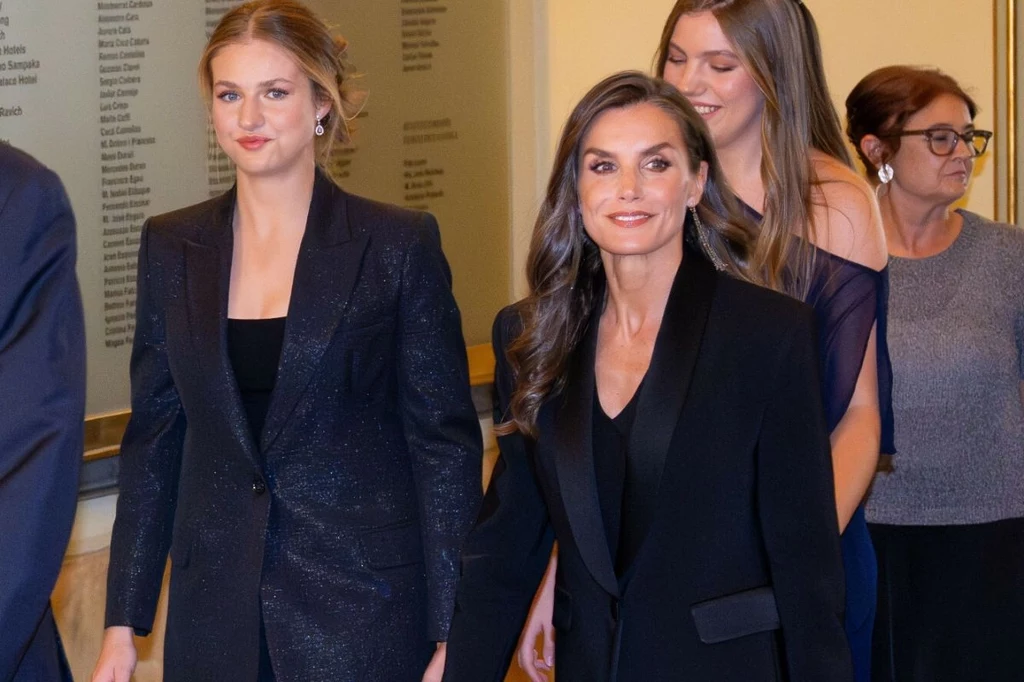 Królowa Letizia w towarzystwie córek zachwyciła Królowa Letizia w towarzystwie córek zachwyciła