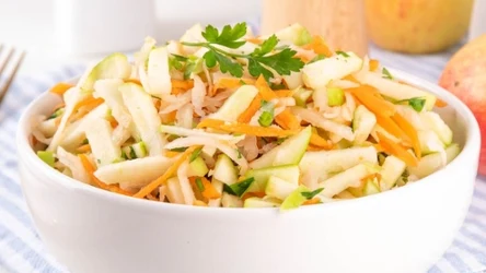 Surówka sezonowa to pyszny sposób na dostarczenie porcji witamin i minerałów do organizmu