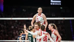 Martyna Czyrniańska (z prawej) i siatkarki reprezentacji Polski zagrają w półfinale Ligi Narodów