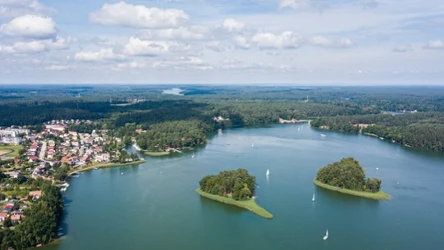 Żaglówki na Jeziorze Nidzkim