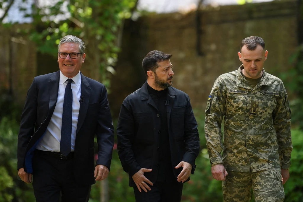 Wołodymyr Zełenski prowadzi rozmowy m.in. z brytyjskim premierem Keirem Starmerem Wołodymyr Zełenski prowadzi rozmowy m.in. z brytyjskim premierem Keirem Starmerem