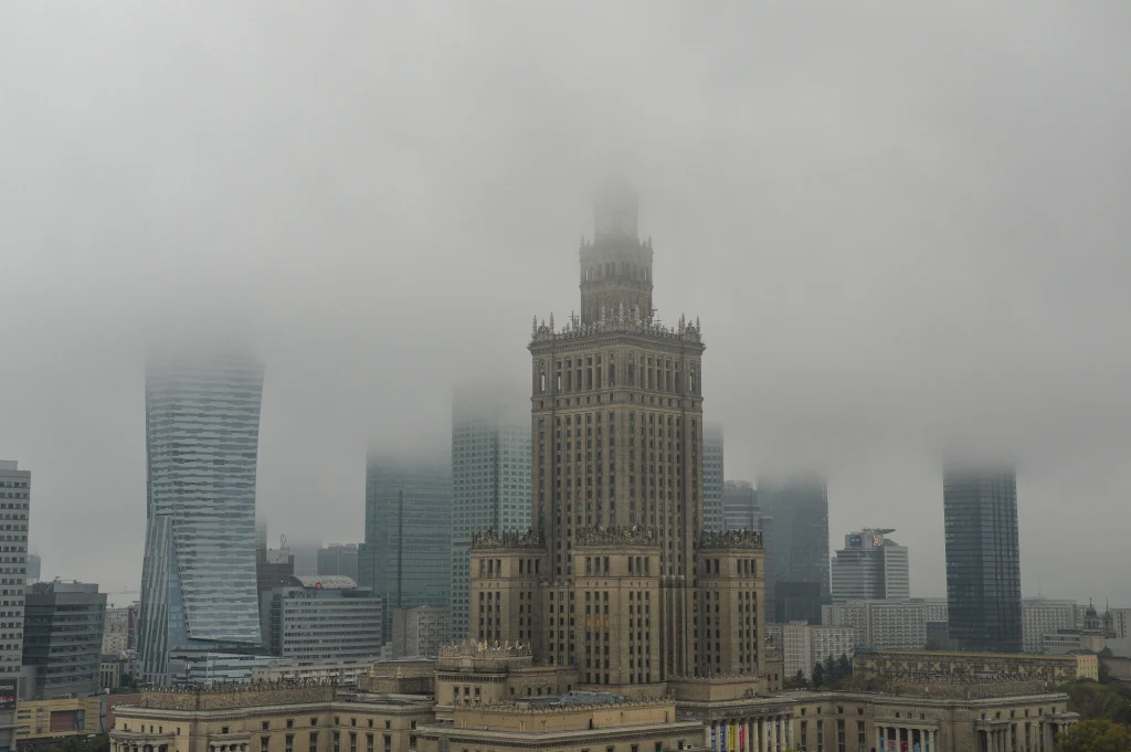 Napływ inwestycji zagranicznych do Polski spada o ponad połowę. Są nowe dane NBP Warszawa