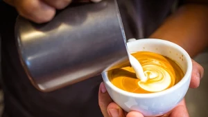 Koreanki piją zamiast latte. Nietypowy składnik wspiera zdrowie jelit